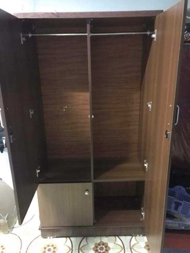 Bên trong tủ 2 cánh giá rẻ