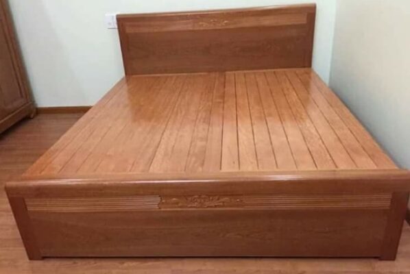 Giường ngủ gỗ tự nhiên - gỗ xoan đào 1.8x2m GNG02